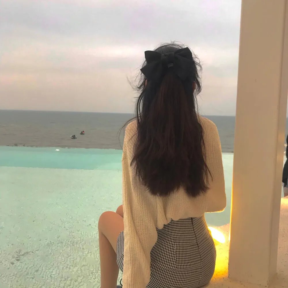 与海明威为邻